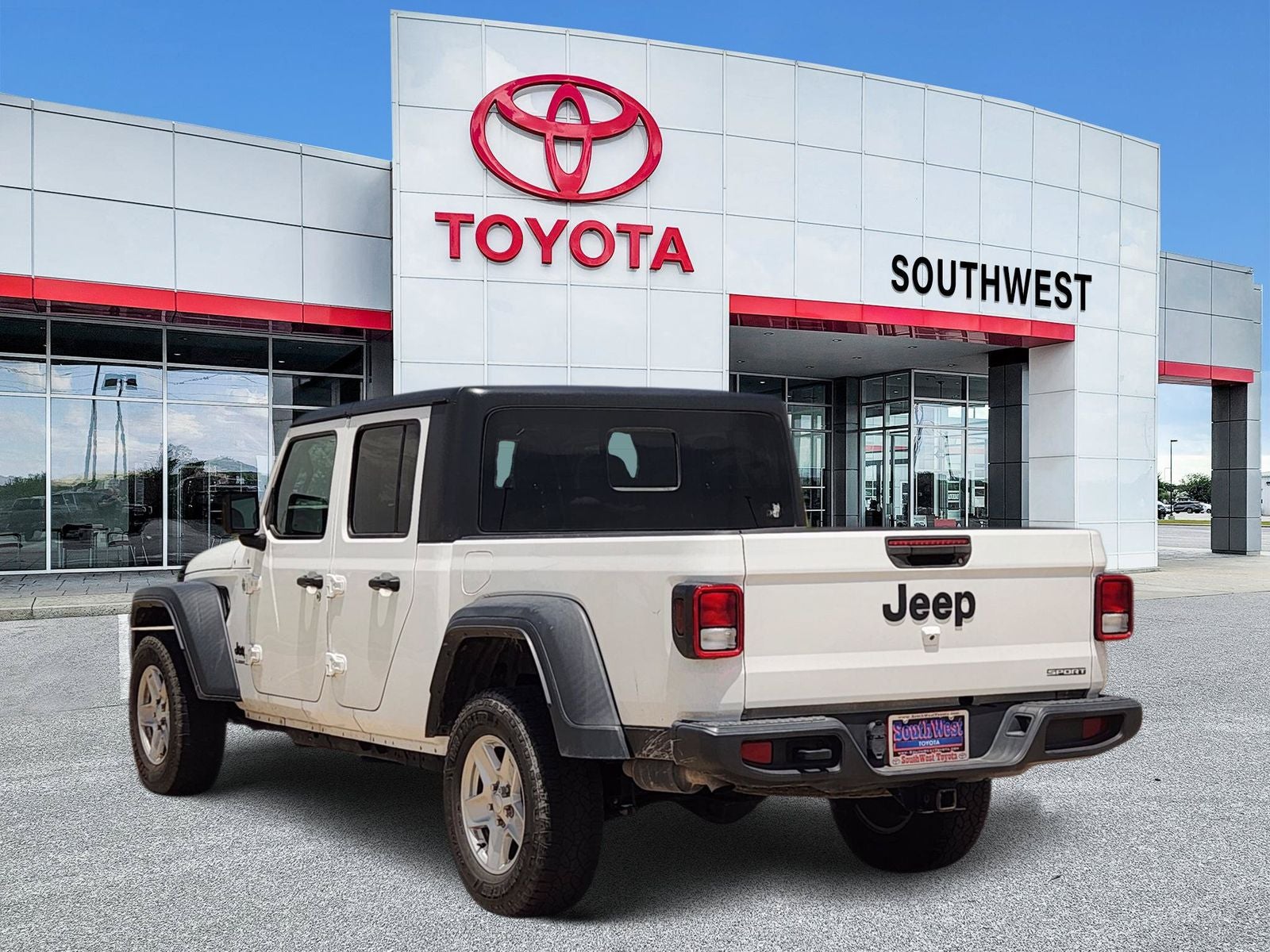 2020 Jeep Gladiator — interior view