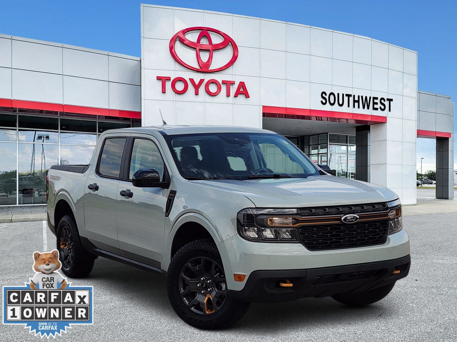 2024 Ford Maverick XLT in Cactus — front three-quarter view