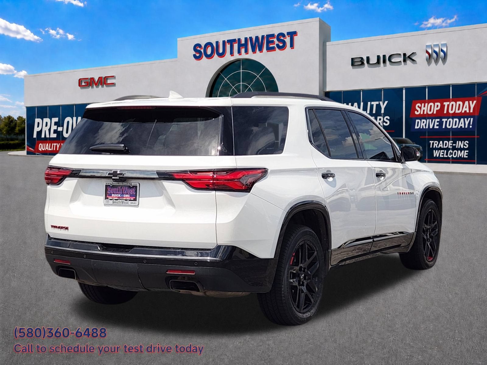 2023 Chevrolet Traverse — detail view
